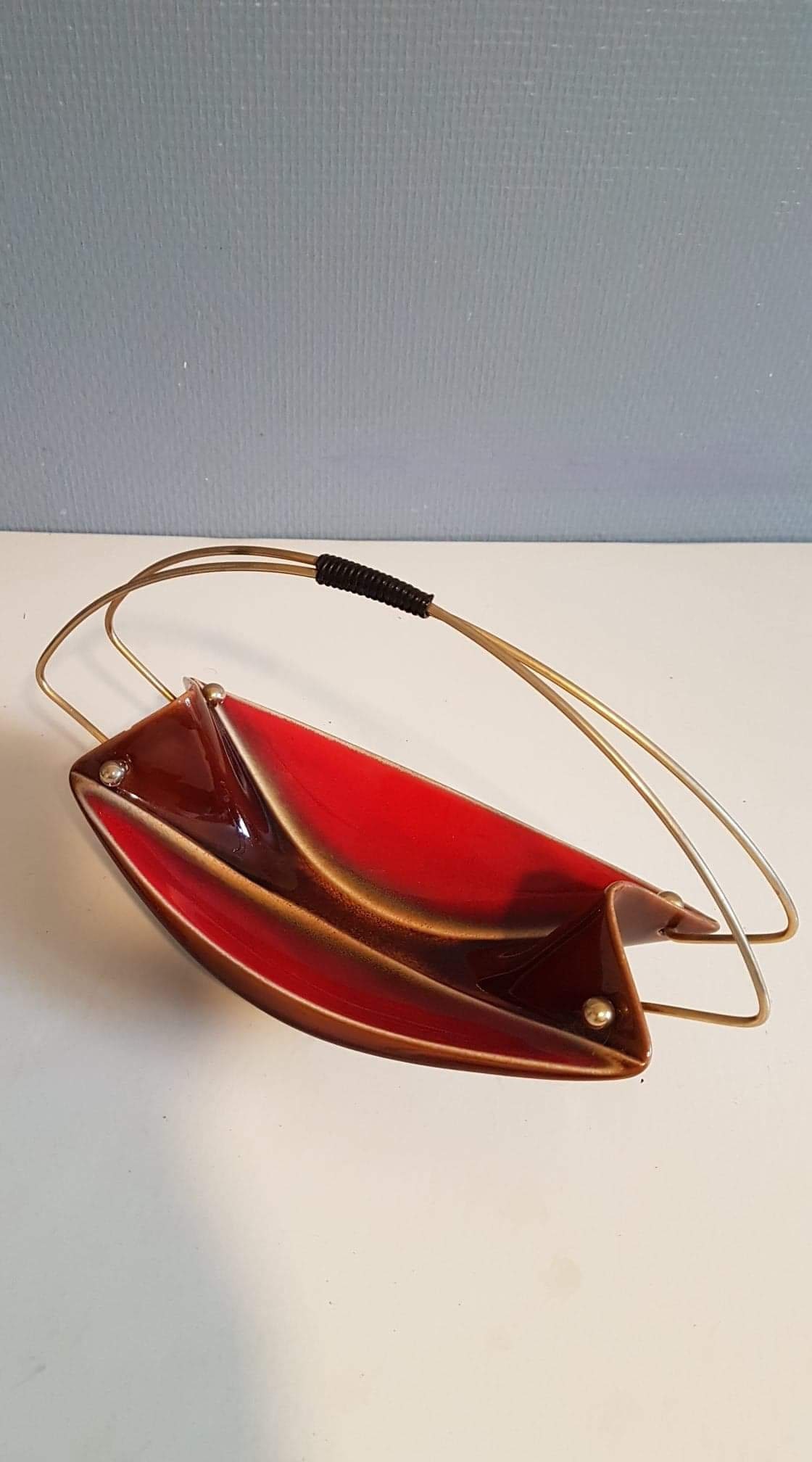 Serviteur Céramique avec Poignée en Métal Doré Vintage