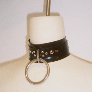 Heavyweight latex O-Ring choker with studded rivet/D-Ring Detail &#39;Bound Collar&#39;