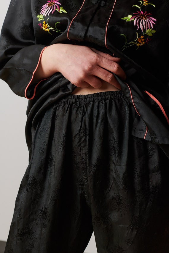 Embroidered Pajama Set (M) - image 2