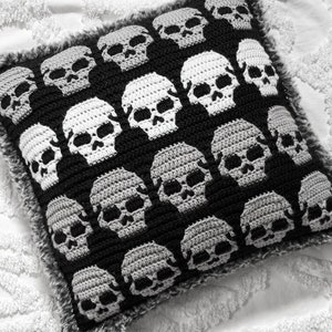 Big Skulls Mosaic Crochet Pattern Chart by Sixel Design image 2