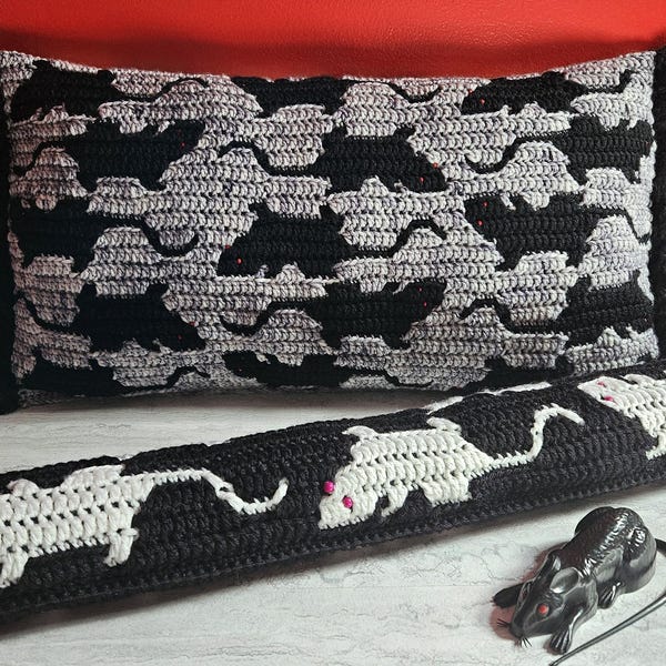 Rats Mosaic Crochet Pattern by Sixel Design
