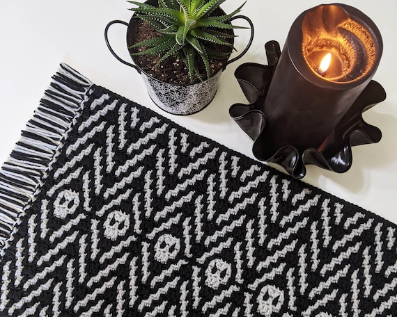 デザインミラー スカル クモの巣 The Catacombs Pack Mosaic Crochet Skull Patterns by Sixel Design