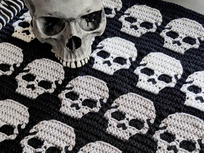 Big Skulls Mosaic Crochet Pattern Chart by Sixel Design image 8