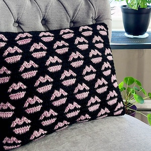 Kisses Mosaic Crochet Pattern Chart by Sixel Design