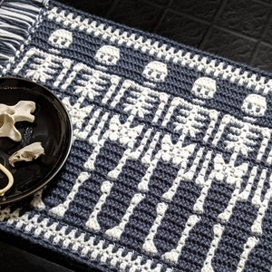 Tabla de patrones de esqueleto de crochet de mosaico Bonez de Sixel Design