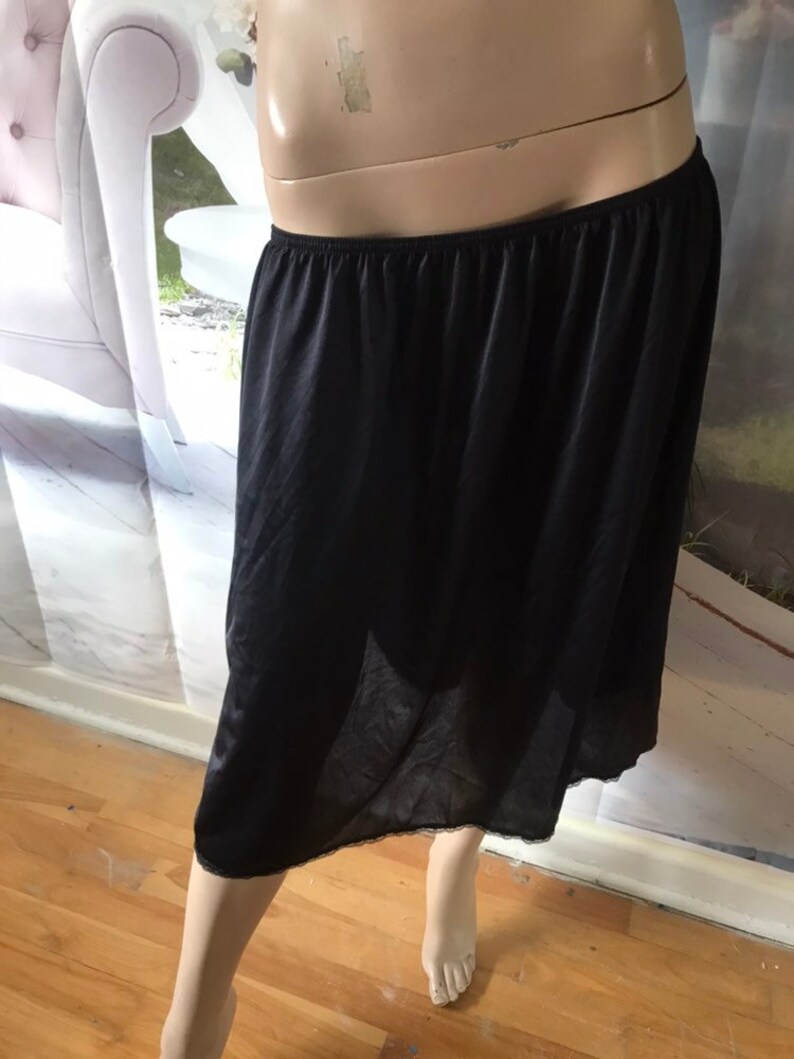 Vintage vanity fair half slip black size 2XL