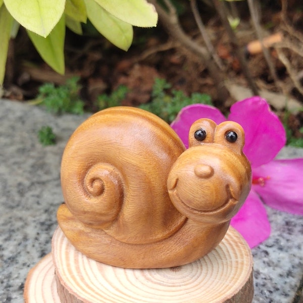 Handcrafted Wooden Snail,Wooden Animals,Snail Ornament,Snail Sculpture,Animals Lovers Gifts,Home Decor,Gifts for her,Gifts,Huosewarming Gift