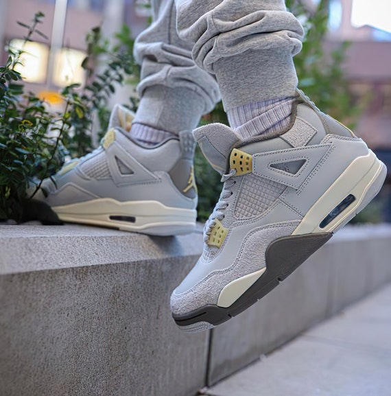 jordan 4 photon dust pale vanilla