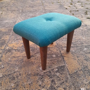 BOTÓN Reposapiés pequeño de 10 a 26 cm 4&quot;-10&quot; de altura Taburete macizo con BOTÓN y pies de madera o plástico/ reposapiés tapizado