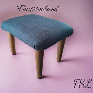 Blauwe effen voetenbank 10-26 cm Massieve kleine effen voetensteun met houten poten / gestoffeerde kruk in vele kleuren / handgemaakte voetsteun opstapje