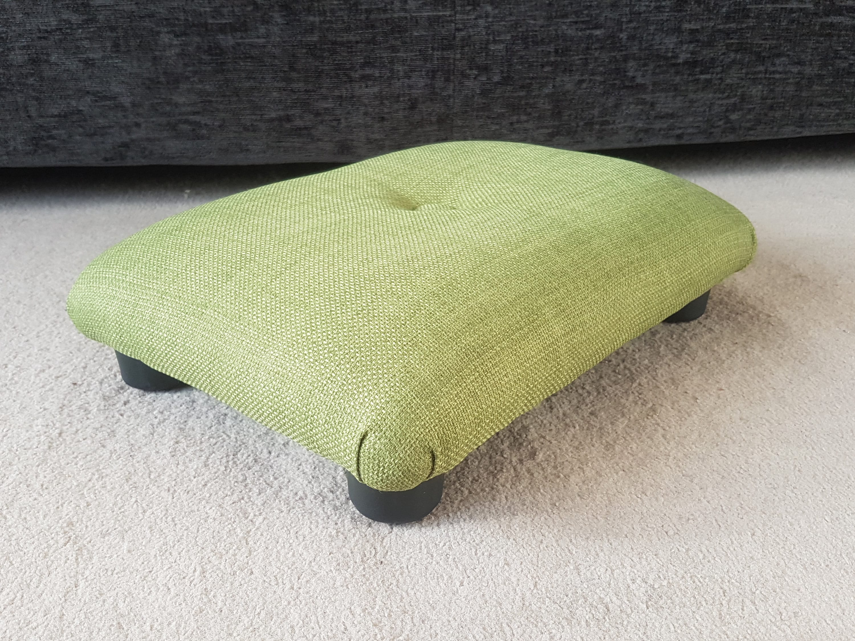 Small Under Desk Plain Footstool Multicolour / 9-10 Cm Small