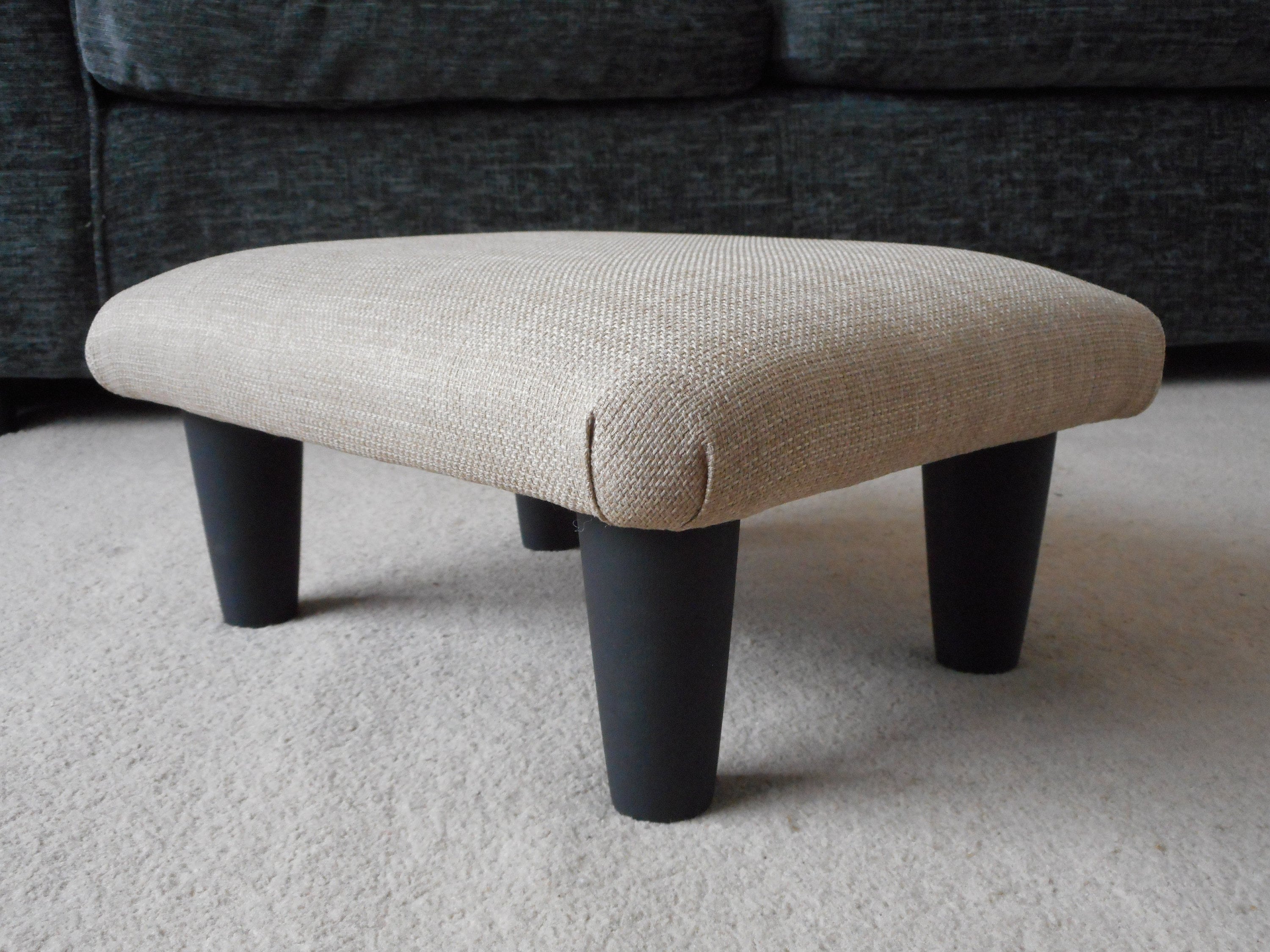 NEW Small Between 10-26 Cm 410 Solid Plain Footstool With Wooden