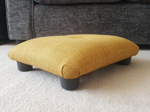 NEW Little Under Desk Low 9-10 Cm 4 Footstool With Plastic Feet
