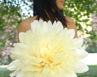 CREAM YELLOW Giant paper flower DIY Dahlia. Bridesmaid bouquet, bridal shower, wedding party décor, summer decoration, window display prop