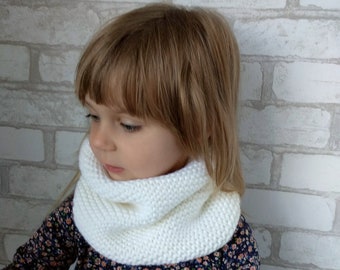 Hand Knitted Kids Wool Scarf, White Kids Snood, Toddler Girl Snood, Baby Neck Warmer, Winter Boy Scarf, Warm Kids Scarf, Kids Infinity Scarf