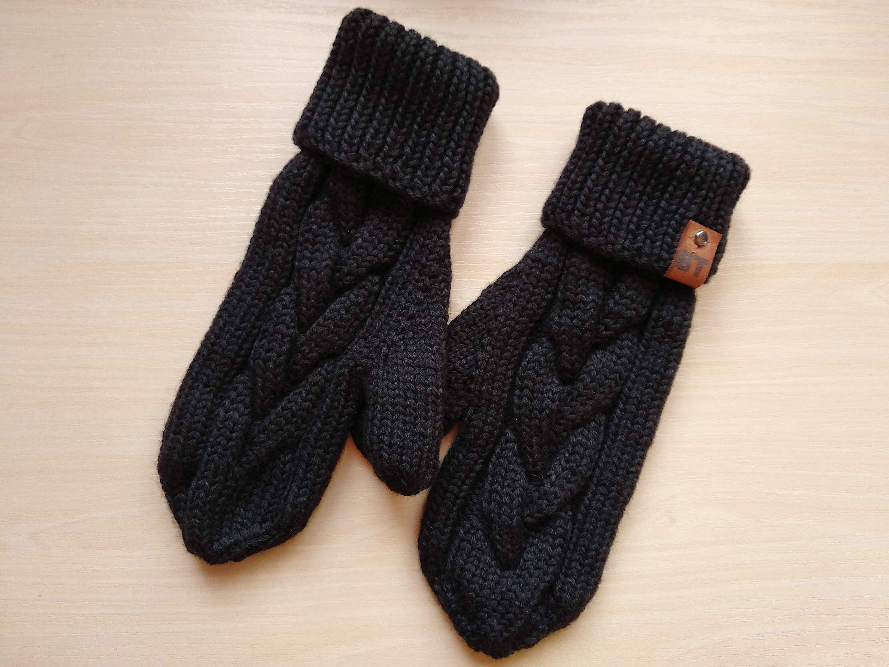 Merino Wool Kids Mittens, Hand Knit Toddlers Mittens, Black Goth
