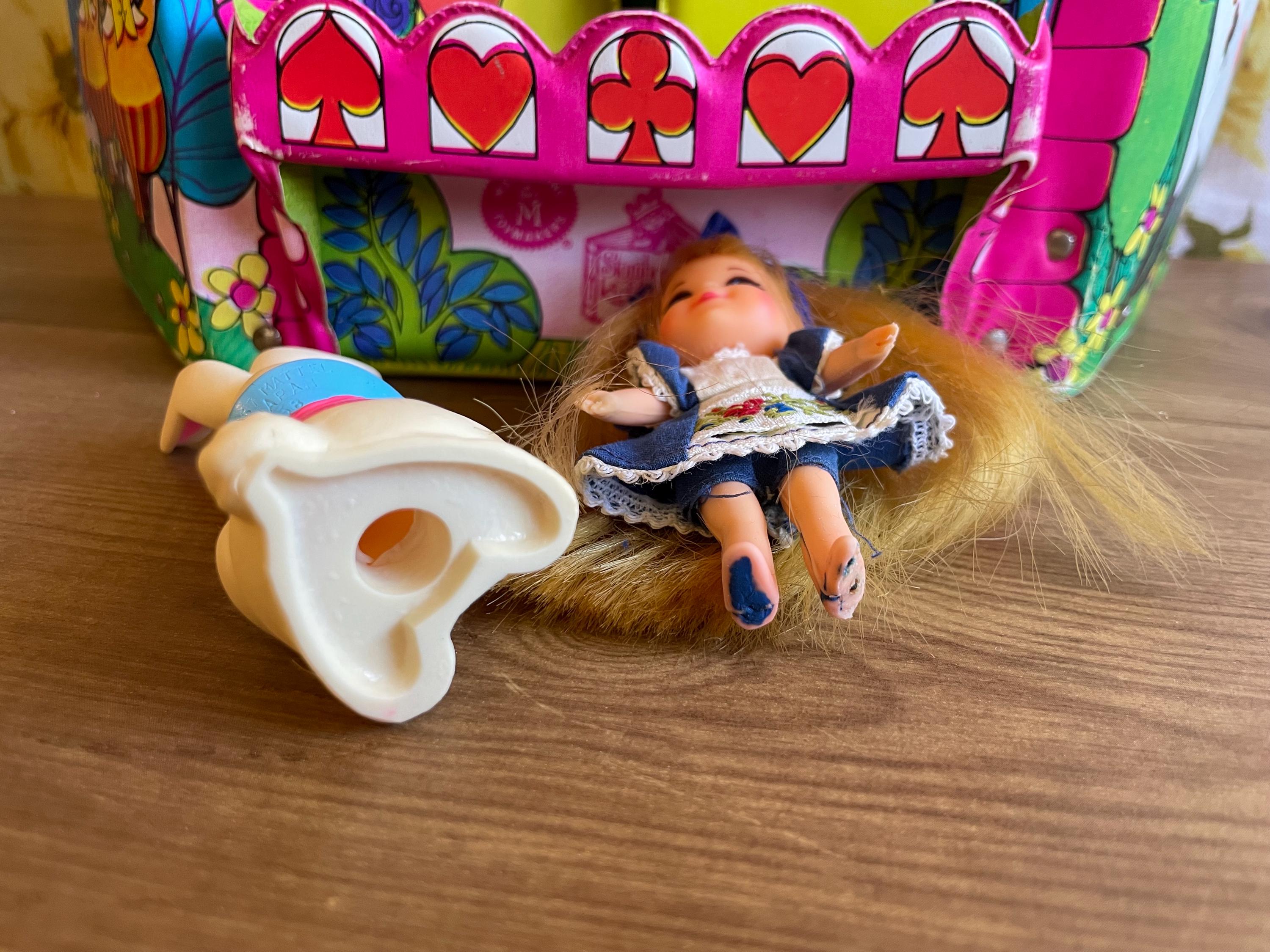 Alice in Wonderliddle Play Set - Storybook Kiddle - Mattel Alice in Wonderliddle Play Set - Storybook Kiddle - Mattel