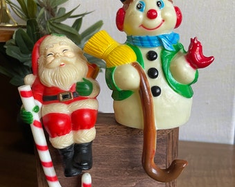 Vintage Mantel Strumpf Kleiderbügel Set - Weihnachtsmann und Schneemann