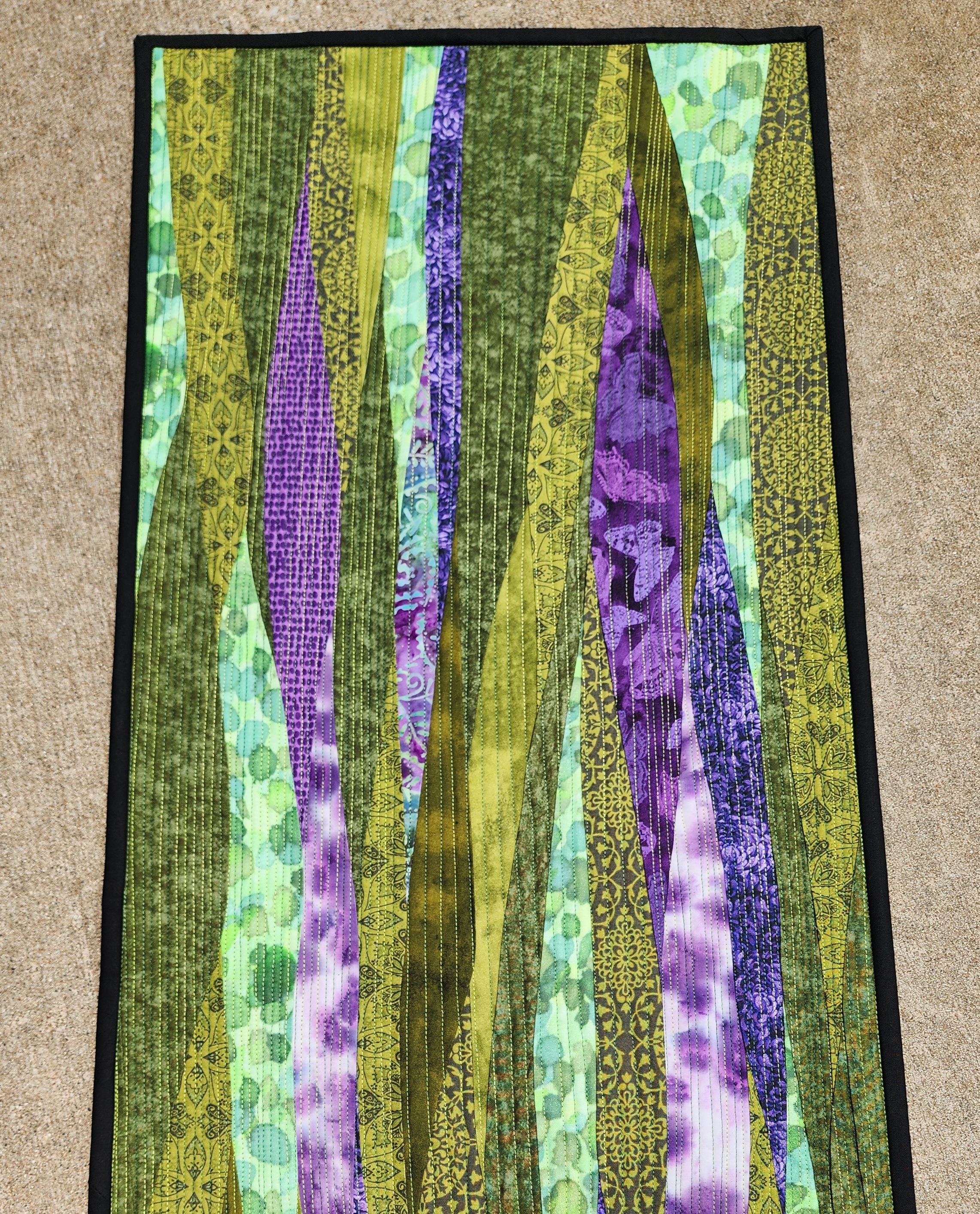 Quilted Table Runner, Table Runner, Wall Hanging, Quilted Wall Hanging