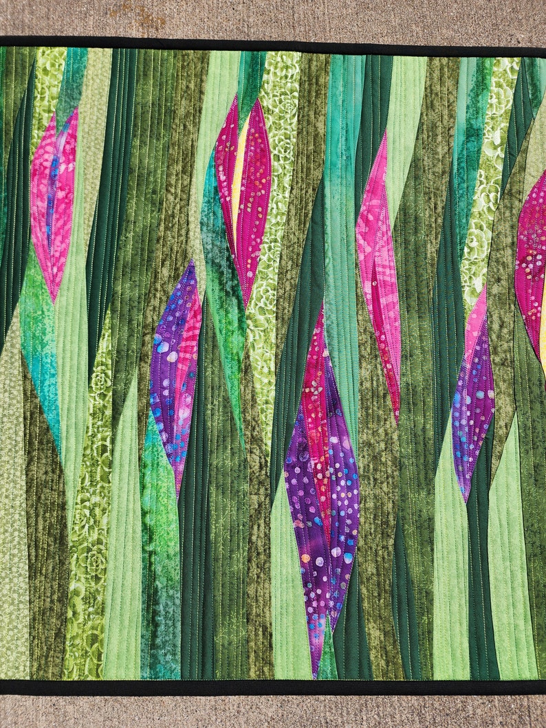 Hanging Quilt, Wall Hanging, Wall Quilt, Quilted Wall Hanging, Flower