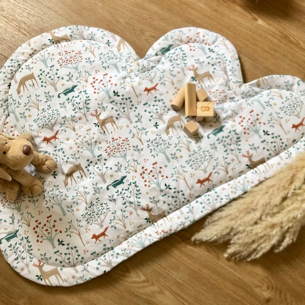 Tapis de sol chambre enfant / tapis forme nuage / tapis enfant animaux de la forêt / décoration chambre enfant biches / tapis lit enfant