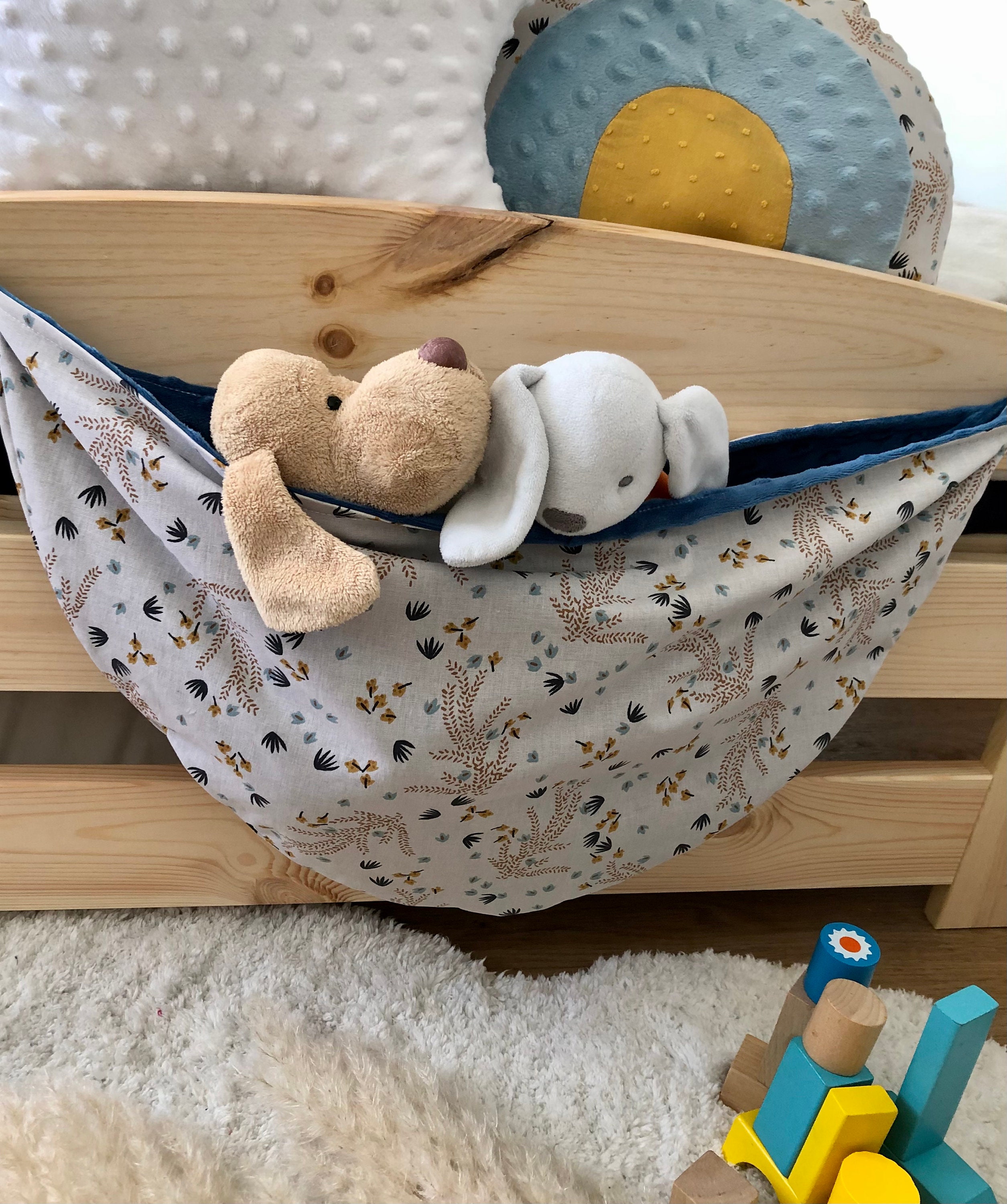 Hamac à Doudou Petites Fleurs Bleu/Petit Rangement Lit Enfant Range Pyjama Hamac de Cabane