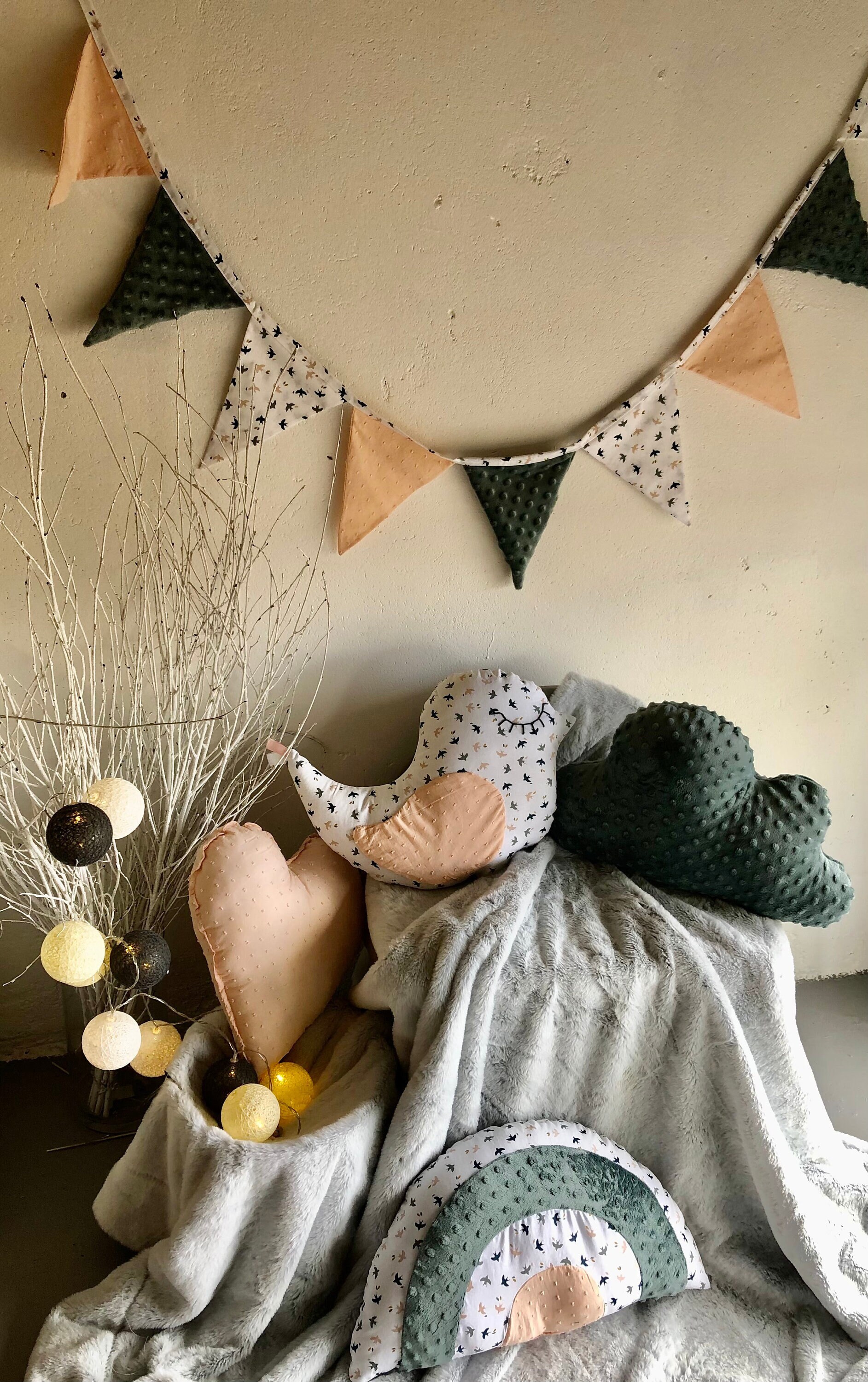 Ensemble Décoration Chambre d'enfant Oiseaux/Coussin Décoratifs Forme Nuage Oiseau Coeur Arc-En-Ciel