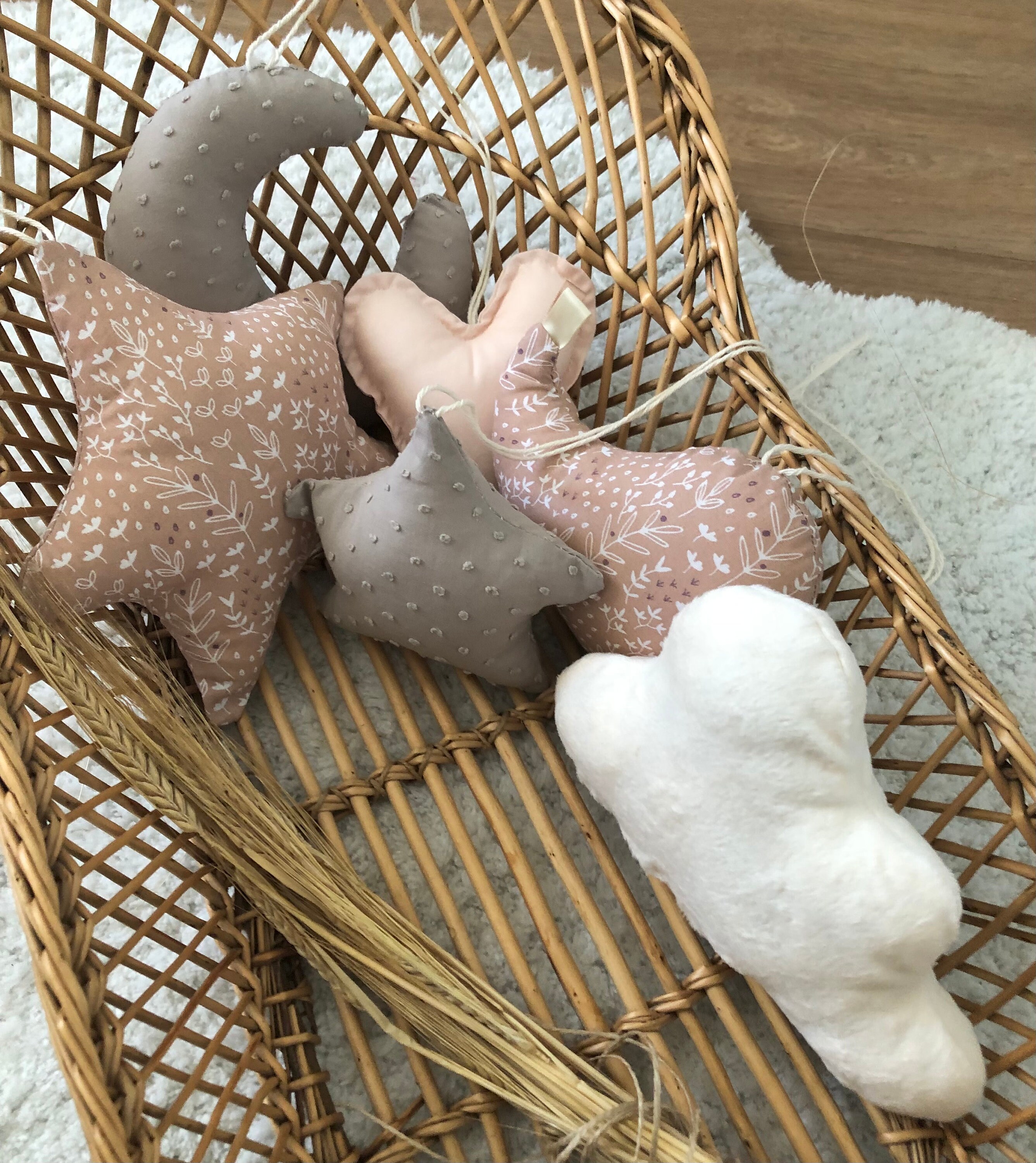 Petites Décorations Chambre d'enfant à Suspendre/Lit Cabane Baldaquin Petites Suspensions Fleurs Sau