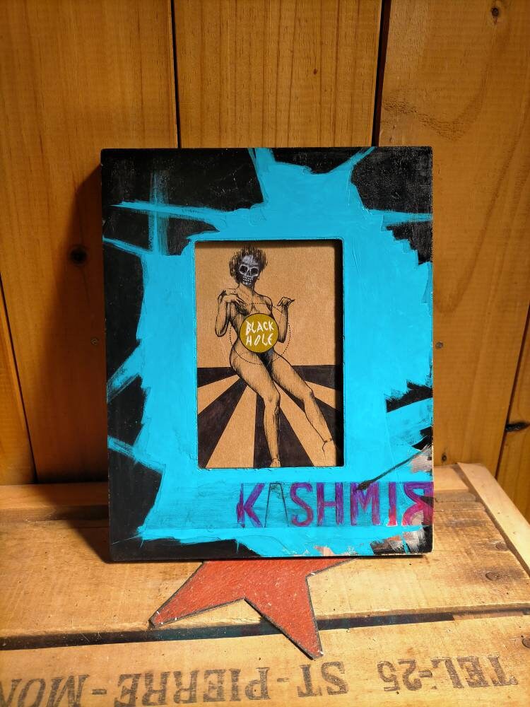 Unique Illustration Pin Up Art Inspiration Collage Grey Brown Paper With Frame -Limited Black Hole E