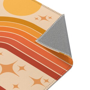70er Boho Rainbow & Star Area Teppich | 70er Jahre Teppiche | 70er Regenbogen Teppich | 70er Jahre Boho Kinderzimmer Dekor | retro 70er Teppiche | orange 70er Teppiche | warmer Ton Bild 2