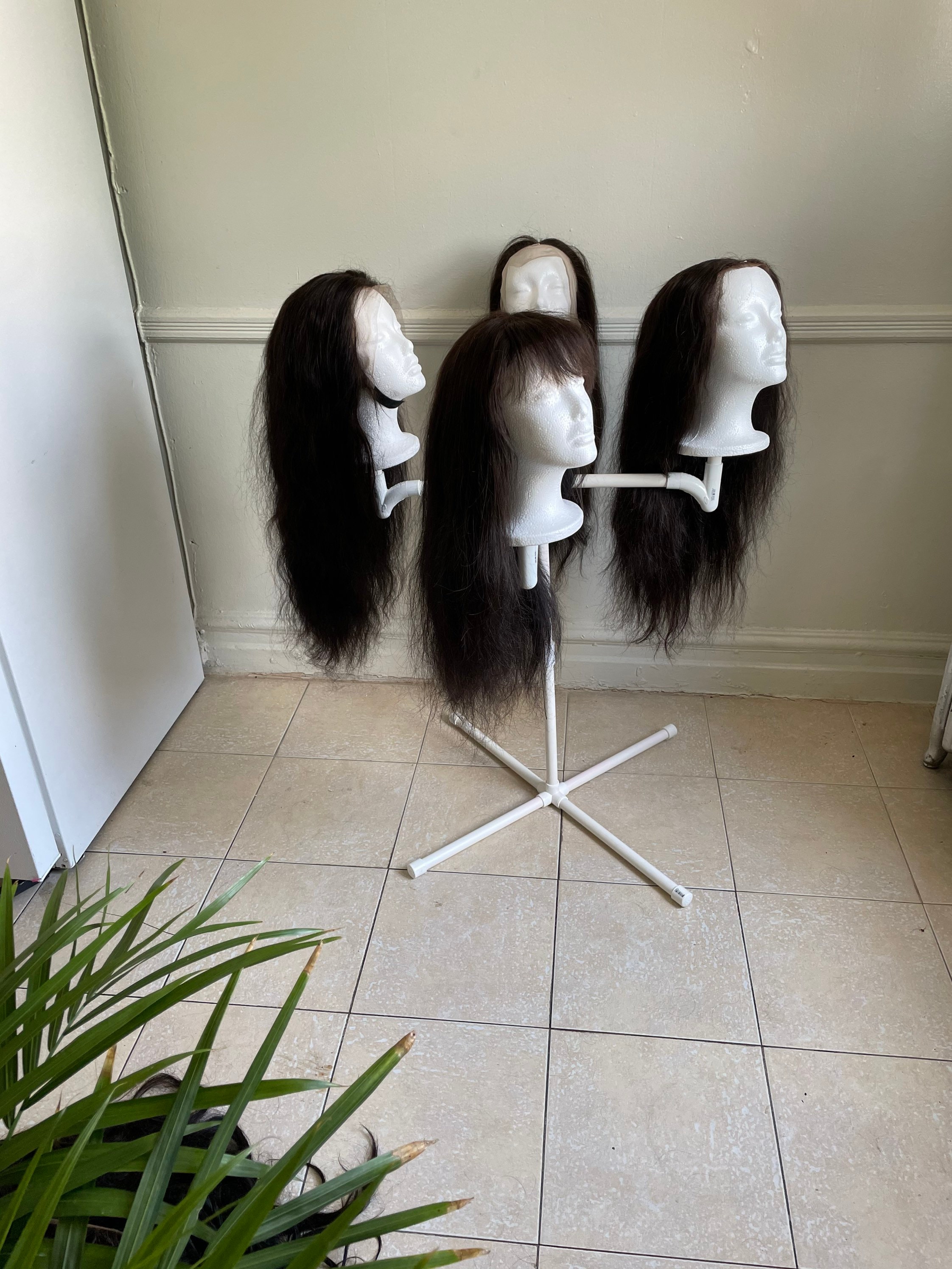 4 costume wigs & 4 hanger stands Hanging Wig Stand 4 Pack - Portable & Collapsible Wig Hanger  main image 3