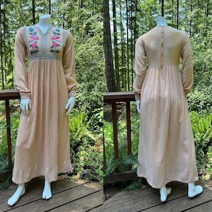 Vintage 70er Jahre Besticktes indisches Maxi Kleid aus Baumwolle 1970s Lange Ärmel Blumenstickerei von Star of India XS S