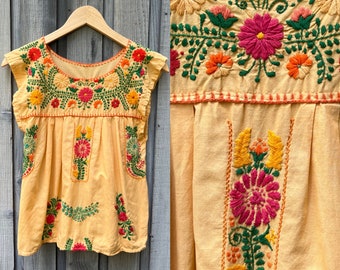 Vintage 70s Oaxacan Embroidered Top Floral Embroidery Mexican Blouse S Small