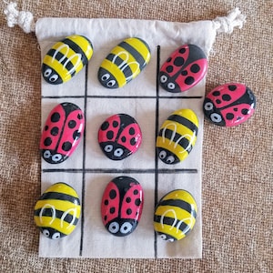mariquita y abejorro tic-tac-toe, juego portátil, tamaño de viaje Tic Tac Toe, juego al aire libre, favor de fiesta para niños, juegos para niños, actividad de boda para niños