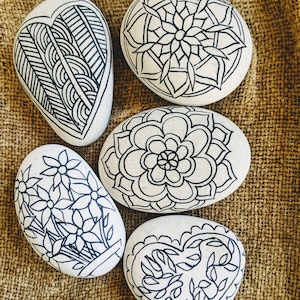 Painted rocks kit, Set of 5 Adult coloring rocks, craft kit for party, zentangle painted rock, birthday gift, DIY magnet, heart  rocks
