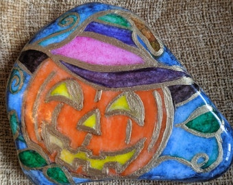 Jack-o-lantern painted rock, Jack-o-lantern at night, Halloween decoration, Halloween painted stone, Santorini stone, hand painted rock