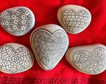 Painted Heart Rocks Craft Kit: Valentine Coloring Set