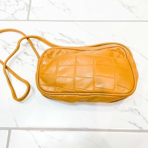 Vintage Light Brown Faux Leather Dove Crossbody Bag