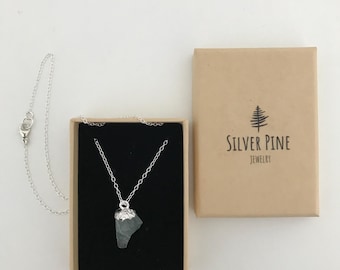 Sterling Silver Aquamarine Necklace, Aquamarine Pendant, Raw Crystal Necklace, Natural Aquamarine Jewelry, March Birthstone Necklace