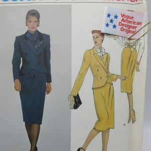 Vogue American Designer Oscar de la Renta Jacket Skirt Blouse Size 8 Bust 31 and Half Uncut Factory Folded 2368 with Vogue Designer Label