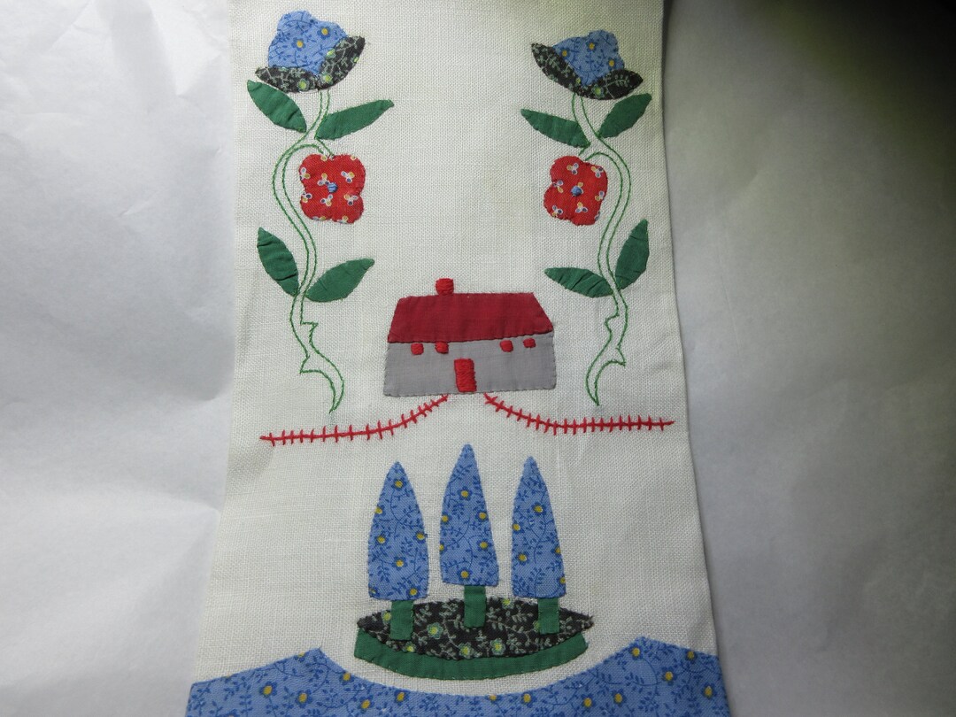 Vintage Applique Hand Stitched Linen Towel Kitchen or Guest Towel Gift