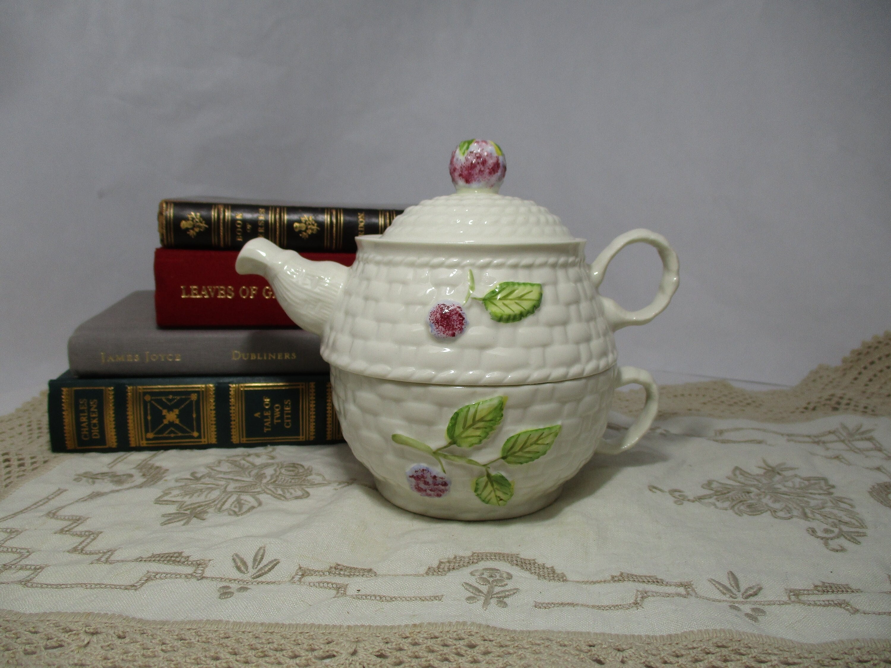 Belleek Teapot Fruits of the Forest Tea for 1 Teapot and Cup, Berries on  Basketweave - Etsy