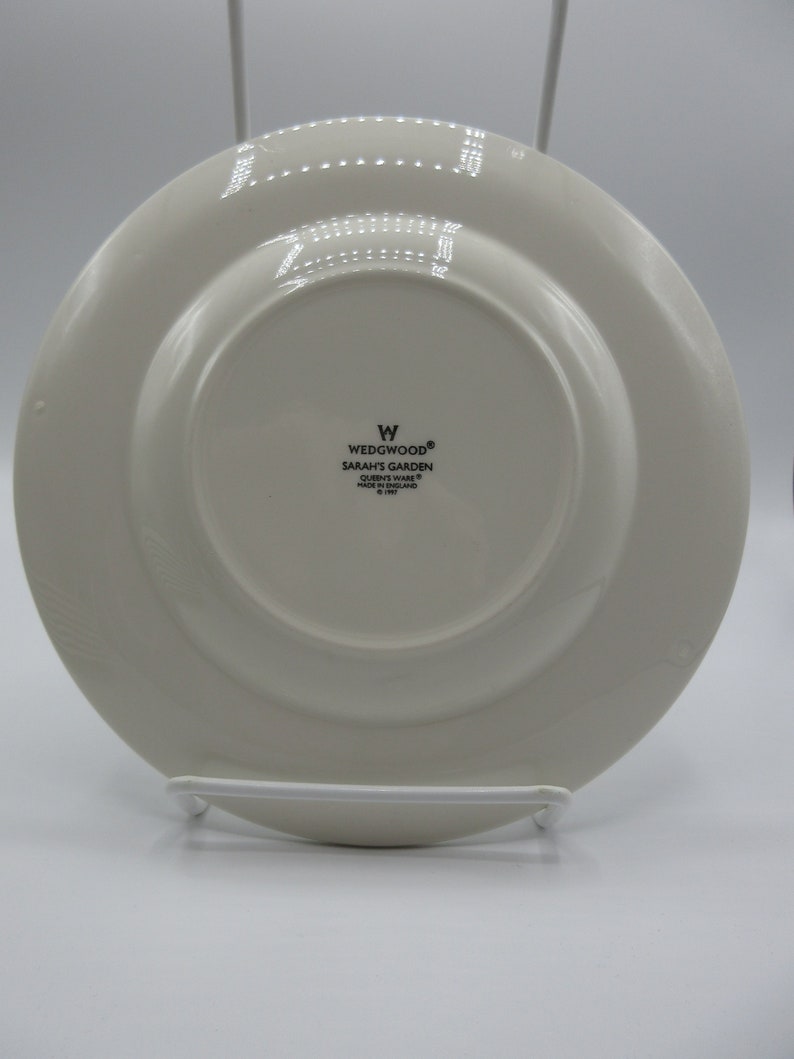 Wedgwood SARAHS GARDEN Diameter 8¼ inches. Dessert Plate Wedgwood SARAHS GARDEN Diameter 8¼ inches. Dessert Plate