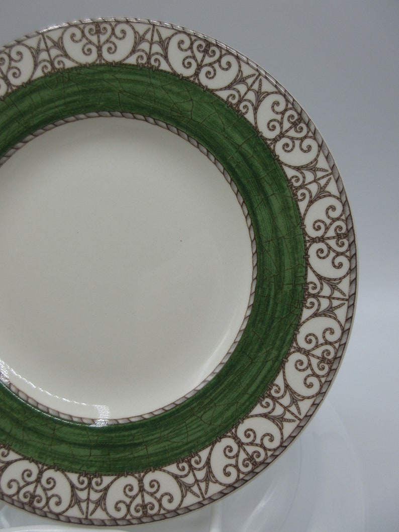 Dessert Plate Wedgwood SARAHS GARDEN Diameter 8¼ inches. Dessert Plate Wedgwood SARAHS GARDEN Diameter 8¼ inches.