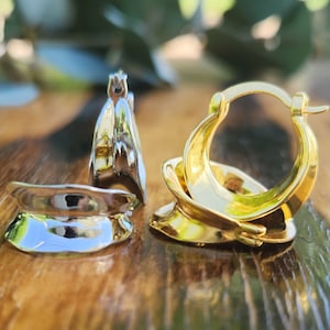 Bent Irregular Hoop Earrings// Gold or Silver Fulani Hoop Earrings// Everyday Metal Earrings Set/Abstract Irregular Organic Shape Mini Hoops