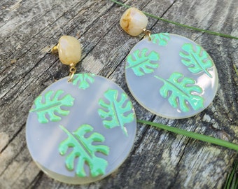 Monstera Earrings Resin Acrylic Plant Earrings/Green Leaf Earrings for Spring & Summer/ Natural Transparent Earrings Tropical Plant Inspired