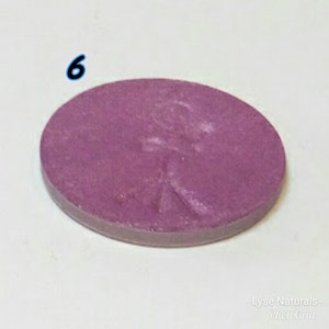 Strikemaster - Pressed Blush - dewy finish