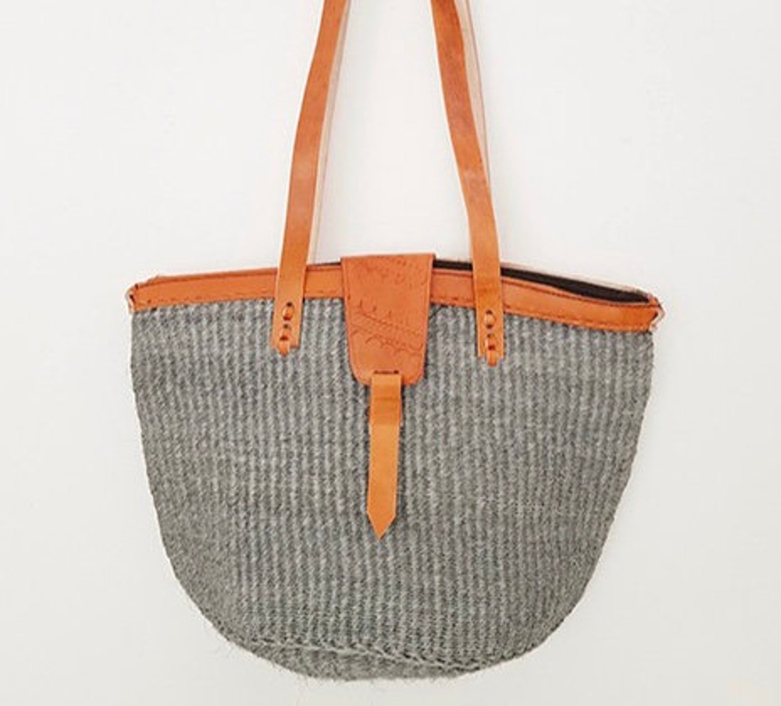 Kiondo/sisal bags/Kenyan baskets/African baskets/Sisal sling Etsy