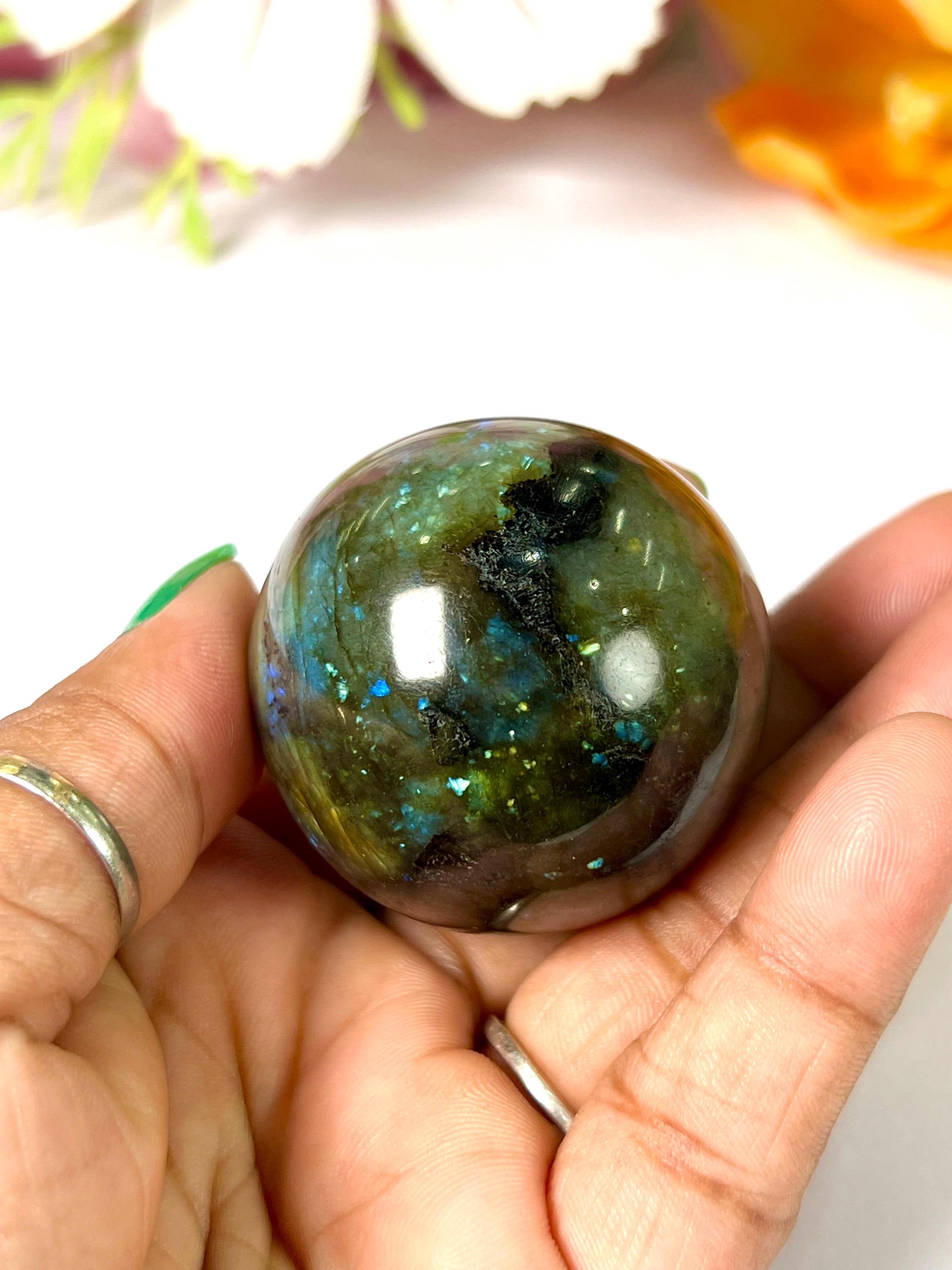ラブラドライト スフィア オーブ 102グラム 41mm - Etsy 日本
