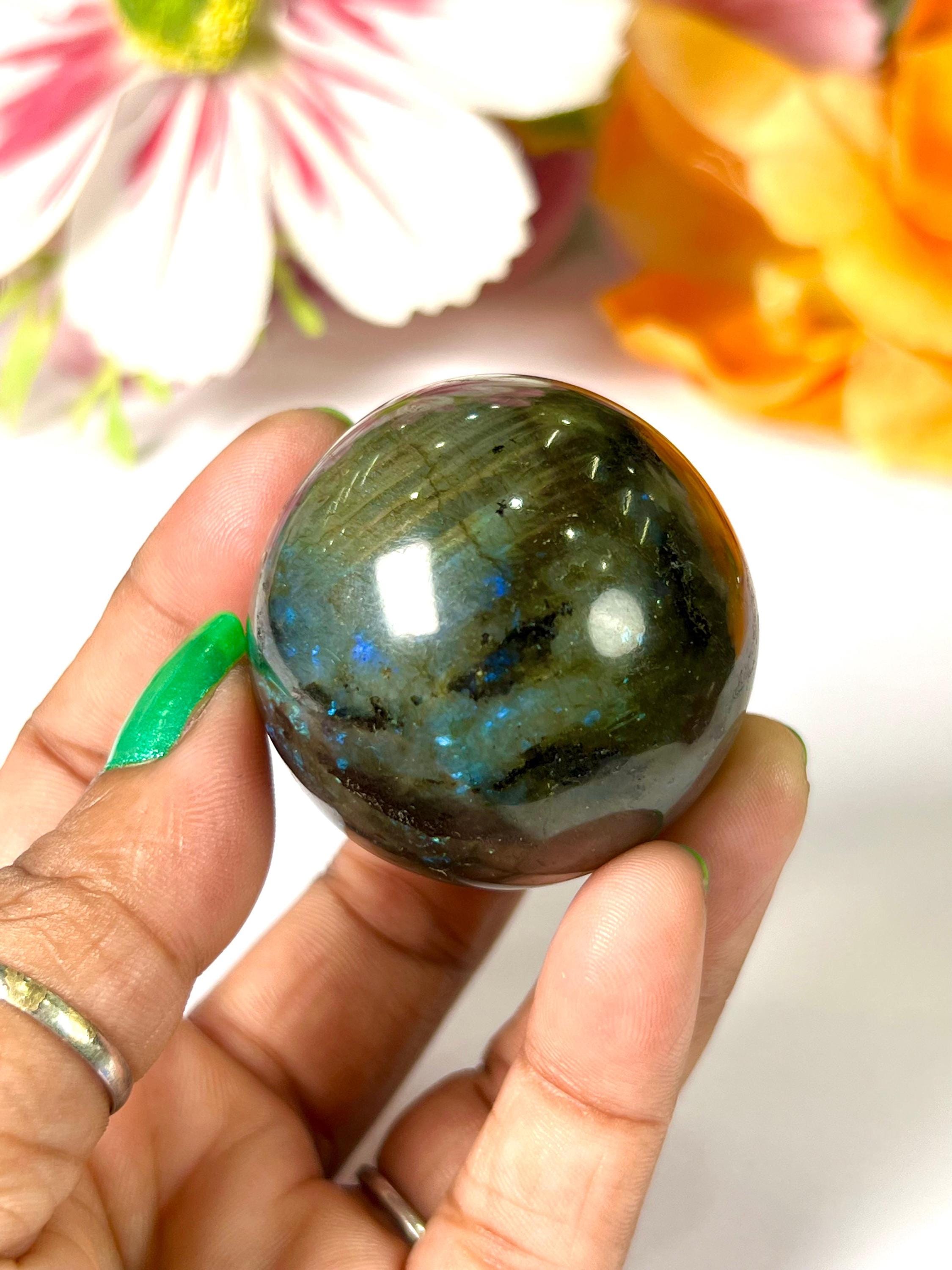 ラブラドライト スフィア オーブ 102グラム 41mm - Etsy 日本